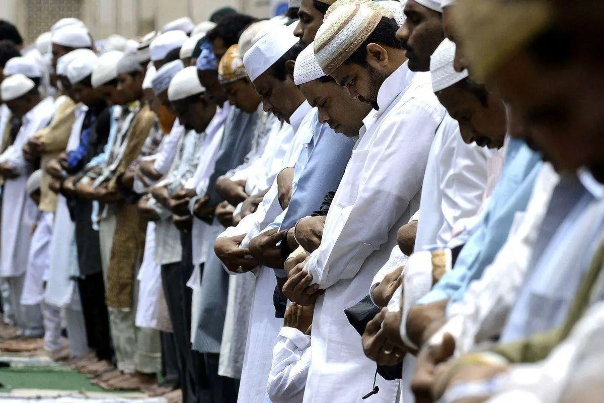 Calls for changes to Ramadan working hours